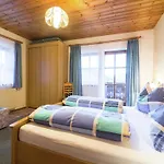 In With Stunning Mountain Views *