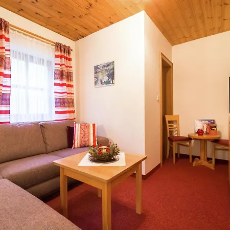 In With Stunning Mountain Views Apartman