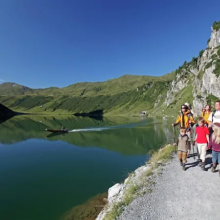 In With Stunning Mountain Views